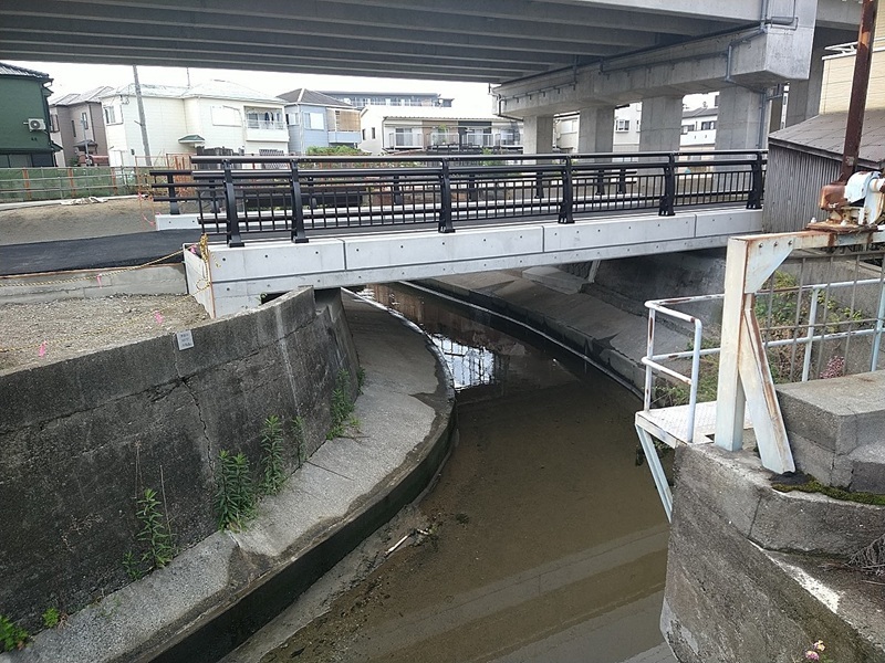 芦田川橋梁西側完成
