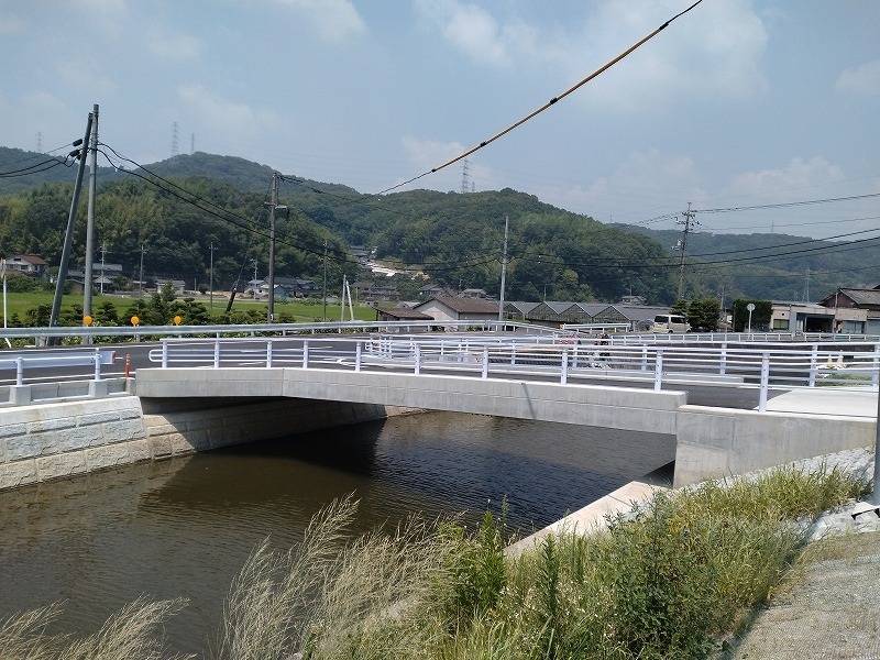 川中新橋完成