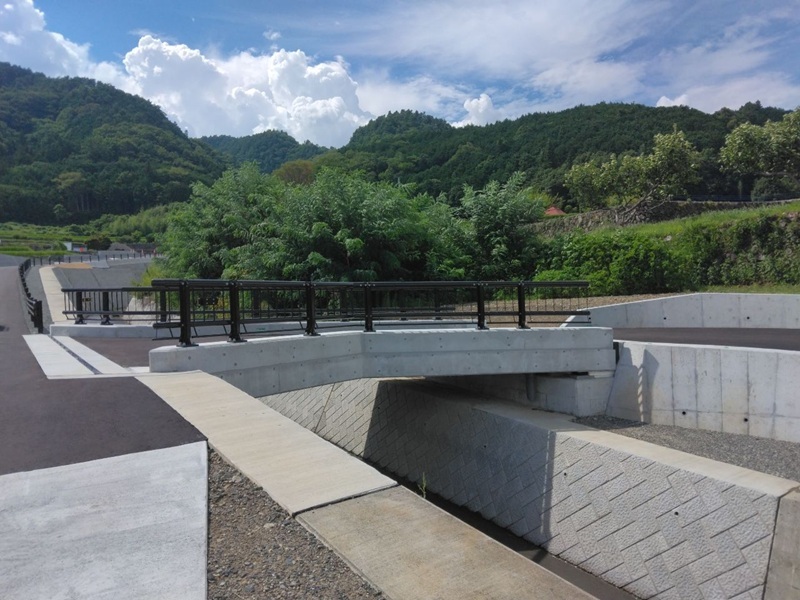 漆川２号橋完成