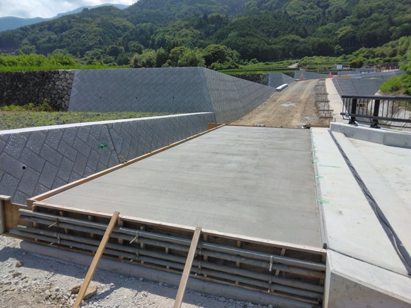 漆川２号橋施工