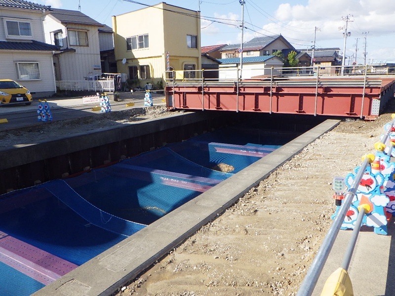 新興橋添架橋施工 新興橋添架橋施工