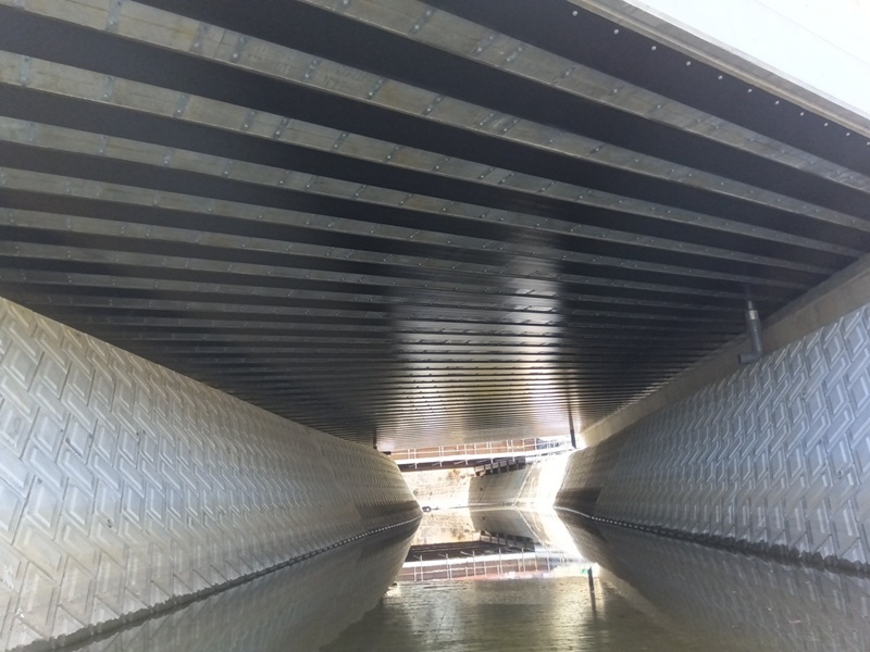 新道橋桁下面 新道橋桁下面